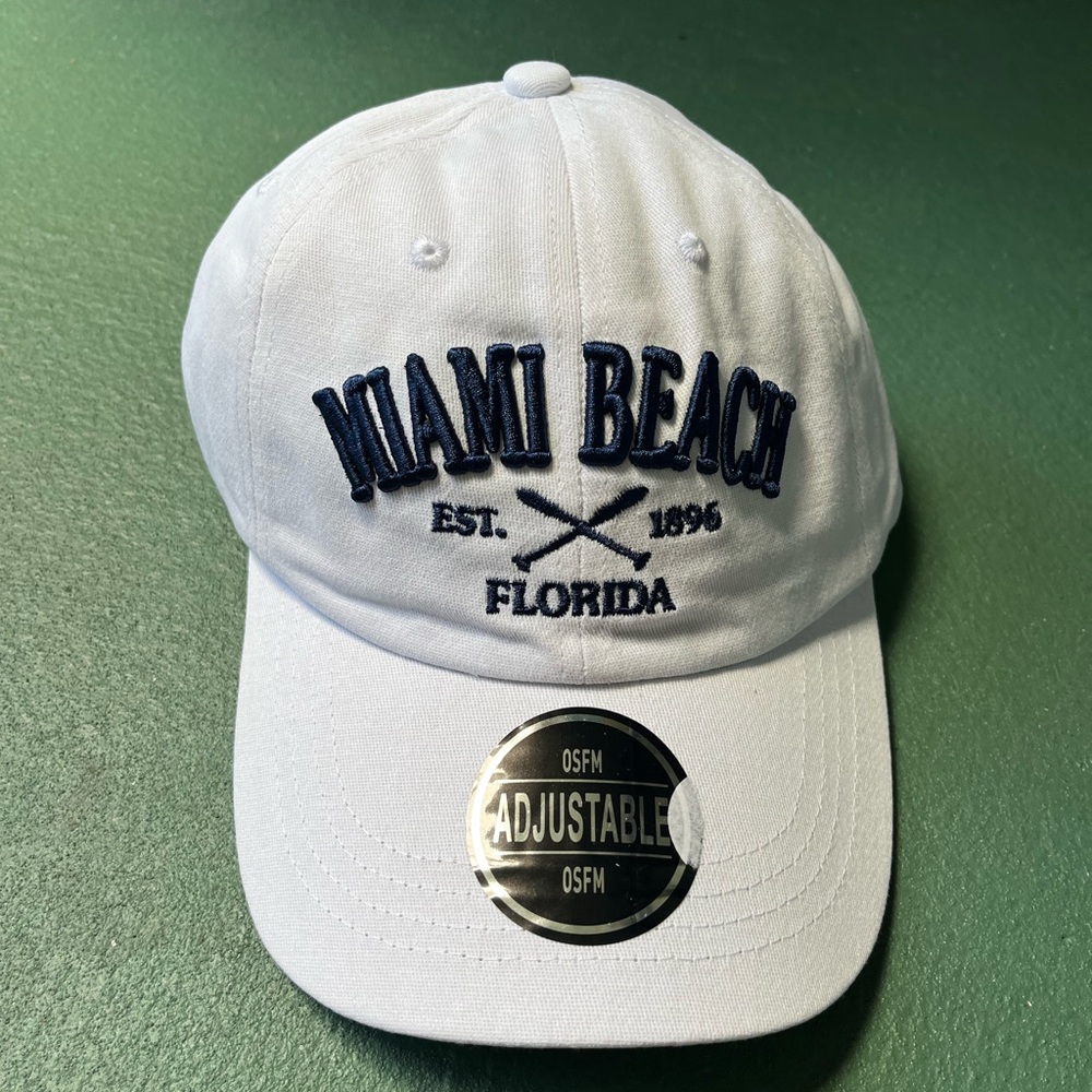 New Miami baseball cap with tags